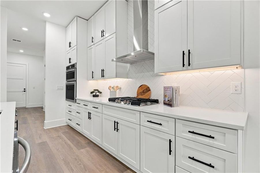 Furnished interior view inside a new home in , Jasper (Image 37).