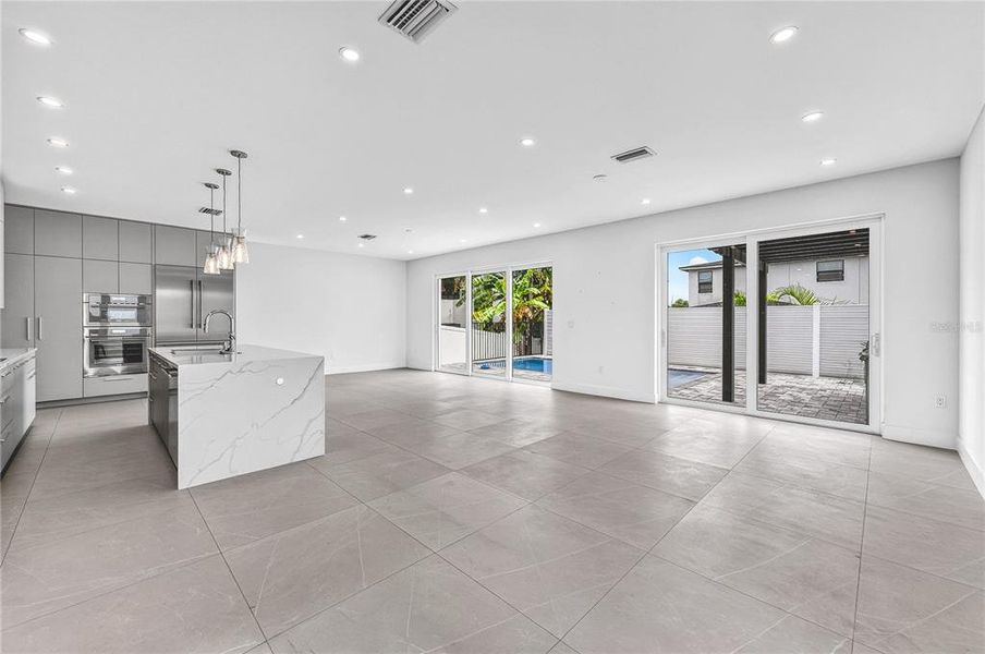 Spacious, unfurnished interior of a new home in , Sarasota (Image 60).