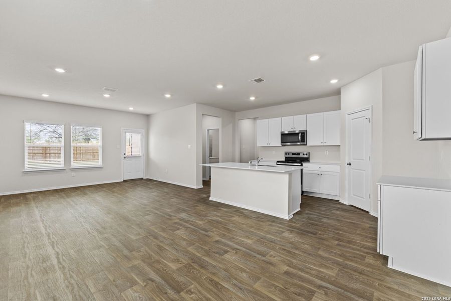 Image 36 of a home in Laurel Vistas.