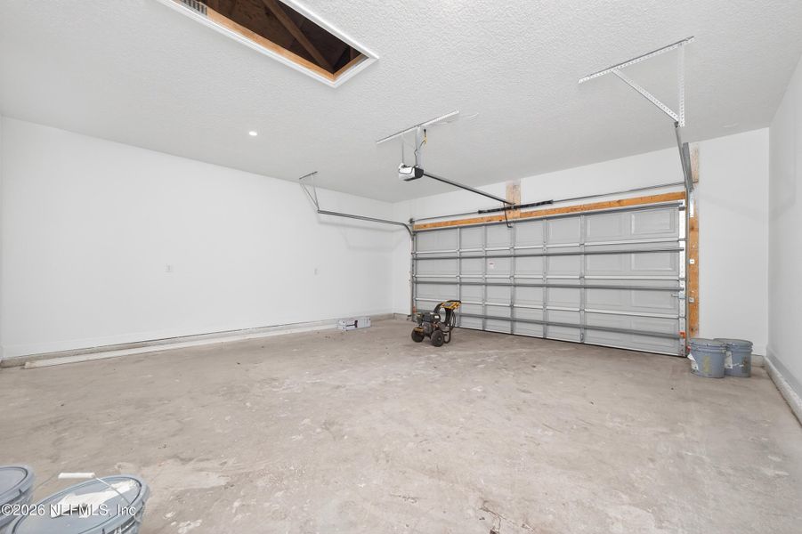Spacious, unfurnished interior of a new home in , Middleburg (Image 19). Spacious, unfurnished interior of a new home in , Middleburg (Image 19).