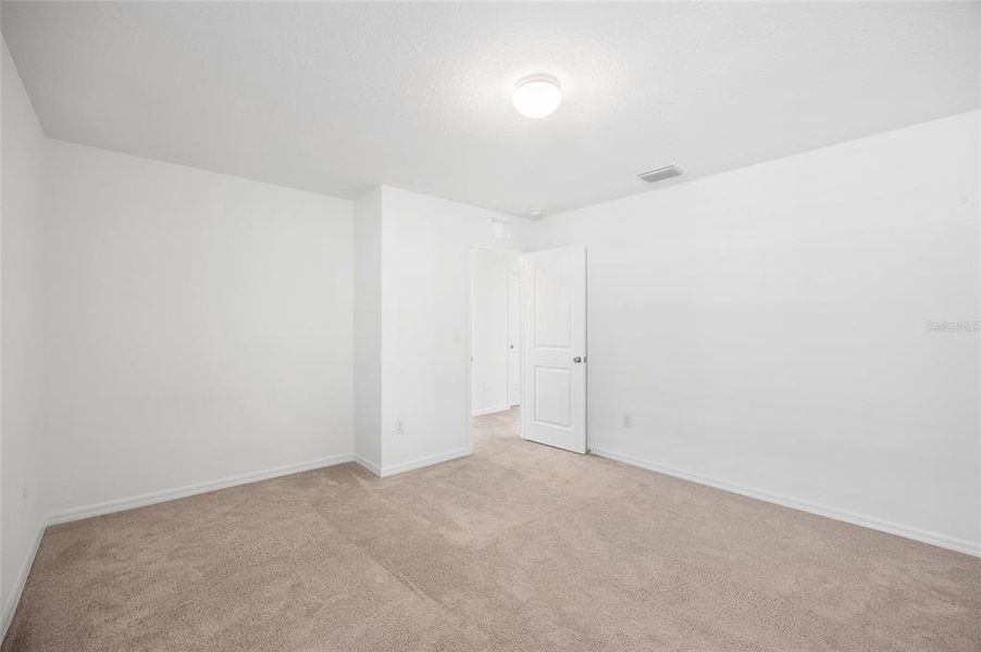 Spacious, unfurnished interior of a new home in , Land O' Lakes (Image 38).