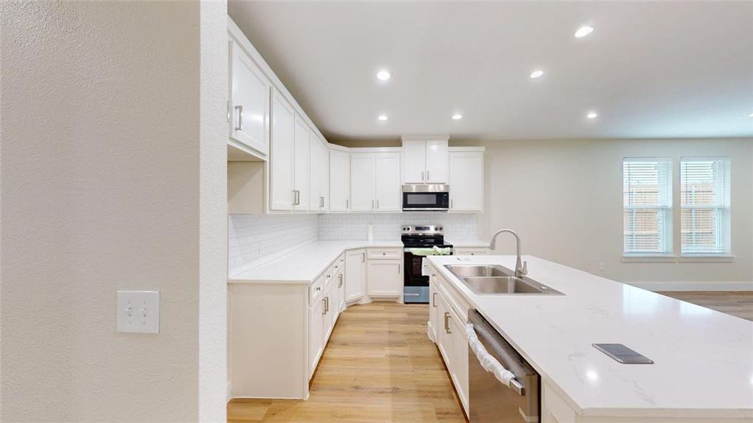 Furnished interior view inside a new home in , Grand Prairie (Image 16).