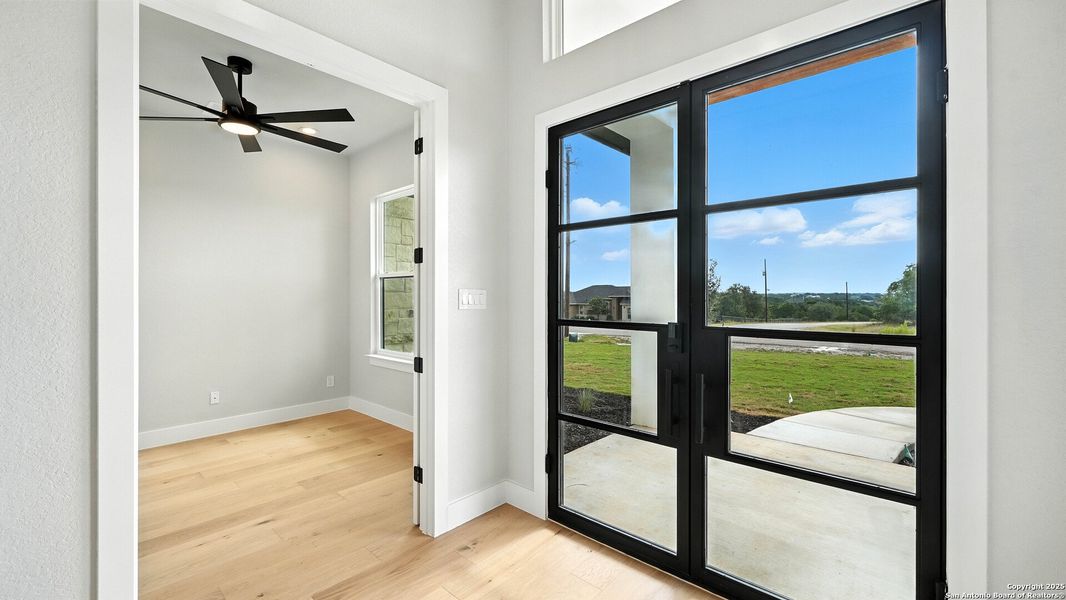Spacious, unfurnished interior of a new home in , Spring Branch (Image 19).