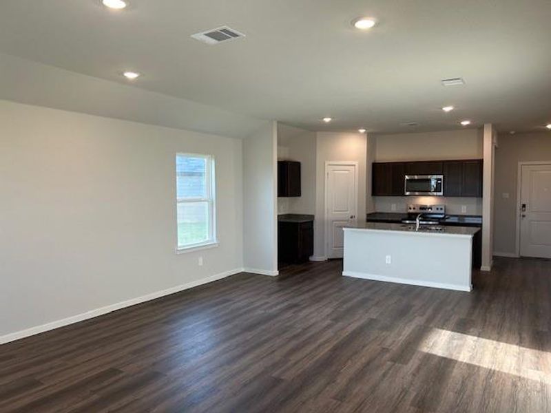 Spacious, unfurnished interior of a new home in Cornerstone, Rockdale (Image 6).