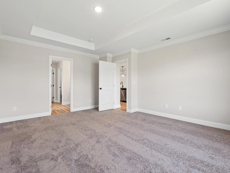 Spacious, unfurnished interior of a new home in Waverly Estates, Josephine (Image 27).
