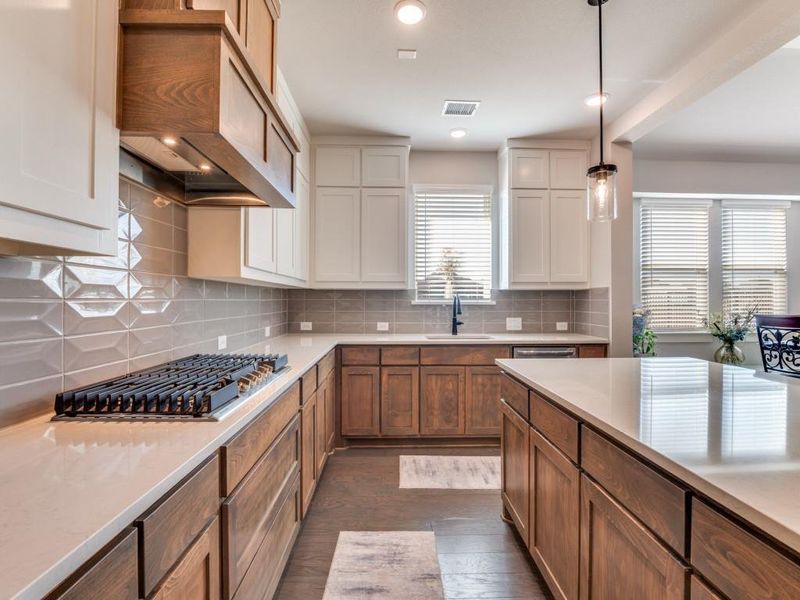 Furnished interior view inside a new home in Oaks of North Grove, Waxahachie (Image 6).