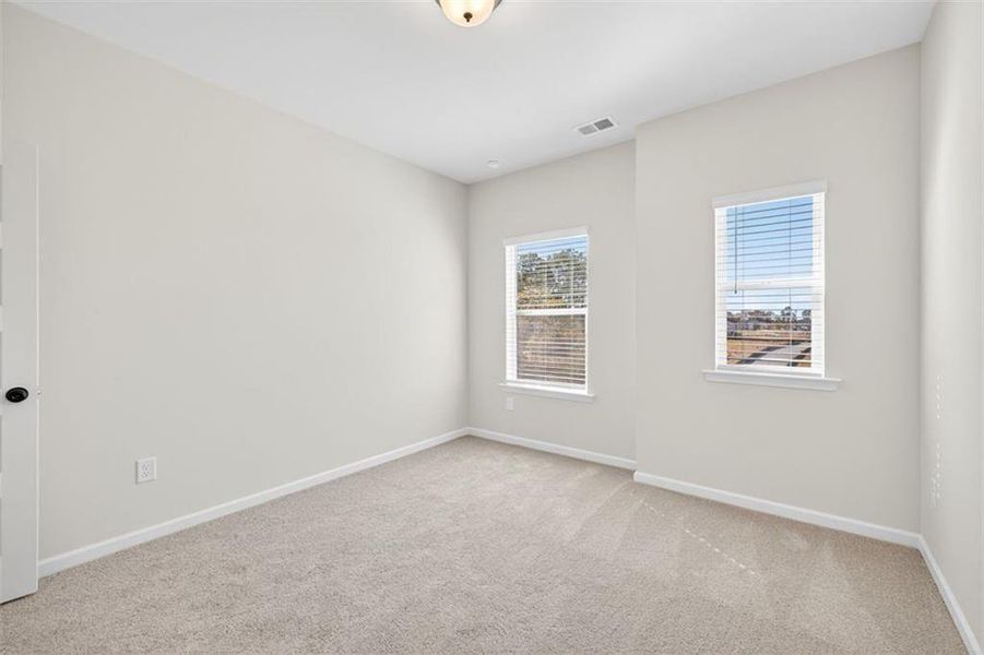 Spacious, unfurnished interior of a new home in Franklin Manor, Lawrenceville (Image 25).