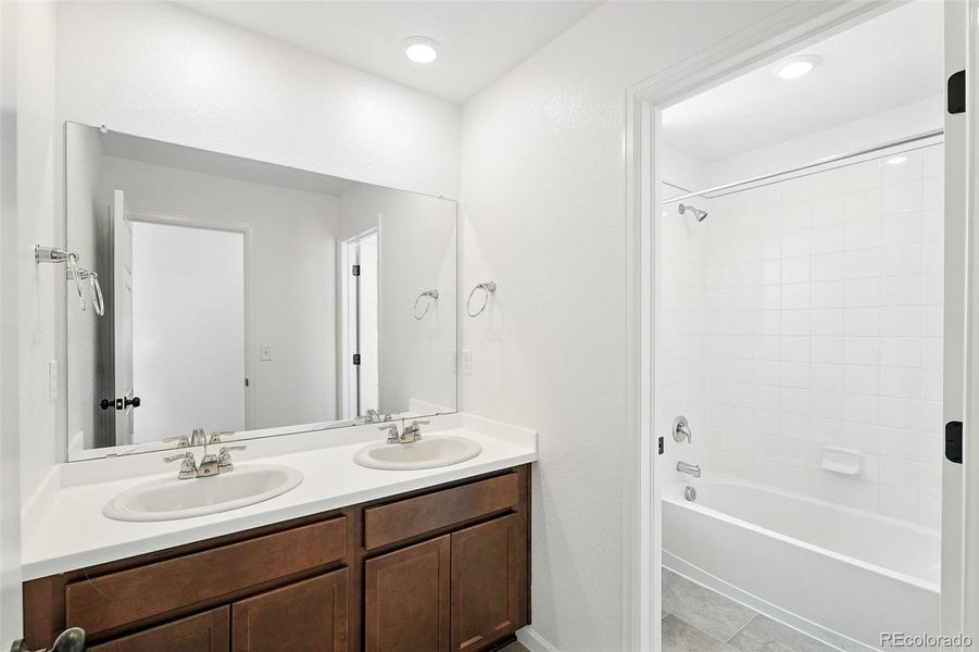 3324 N Catawba ~ Ready Now