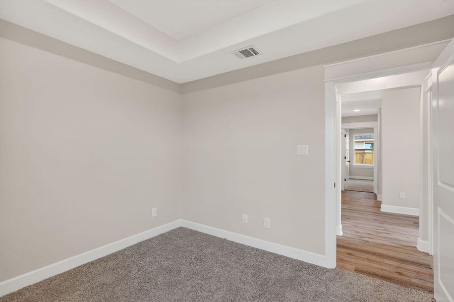 Spacious, unfurnished interior of a new home in , Snook (Image 18).