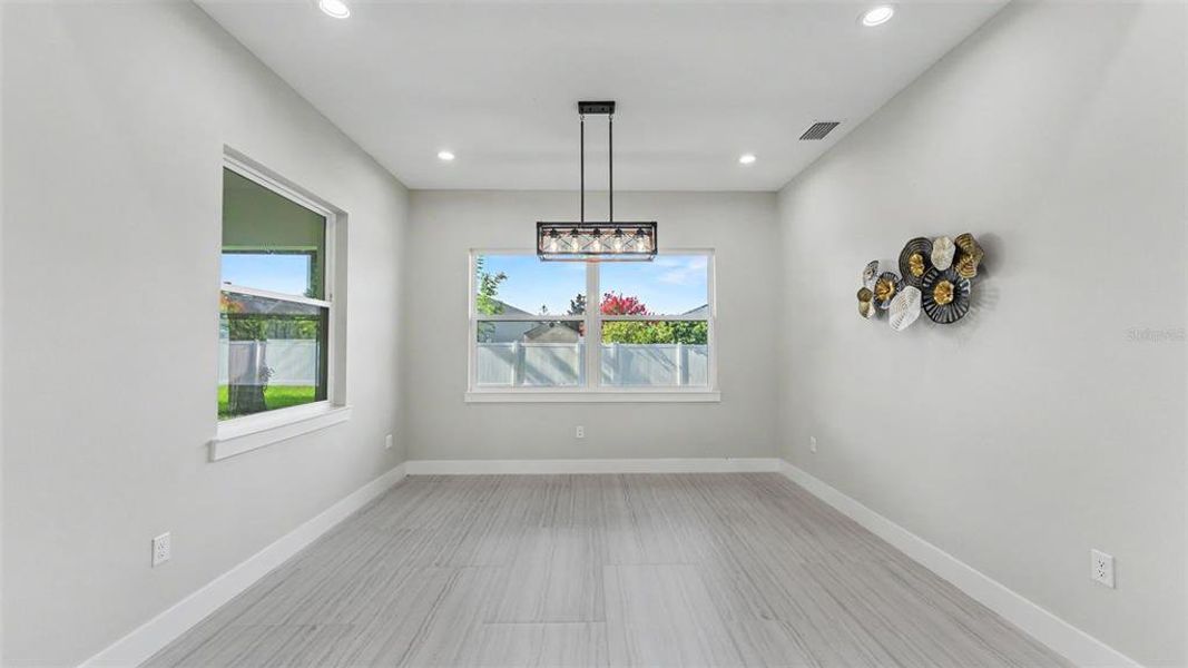 Spacious, unfurnished interior of a new home in , Lakeland (Image 38).