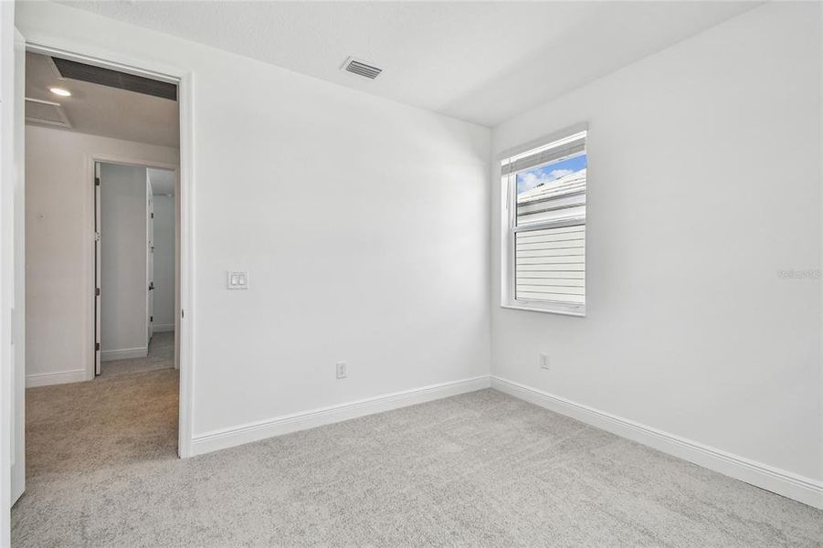 Spacious, unfurnished interior of a new home in Hawkstone, Sarasota (Image 18).
