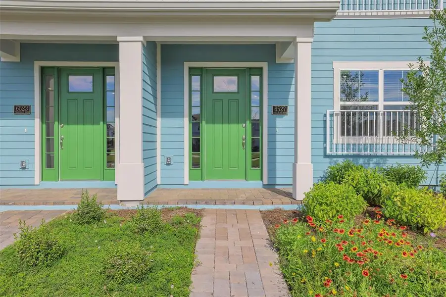 Exterior details and patio area of a home in , St. Cloud (Image 4).