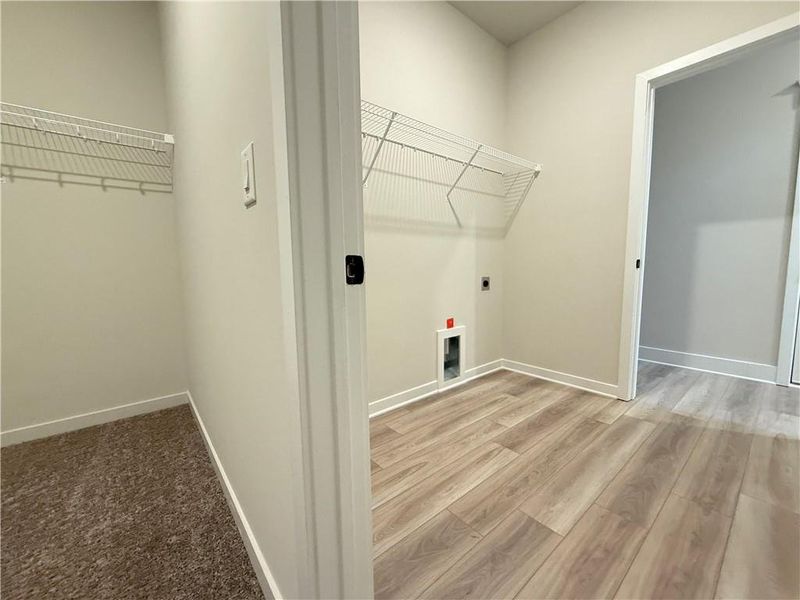 Spacious, unfurnished interior of a new home in Ponderosa Farms Reserve, Gainesville (Image 24).