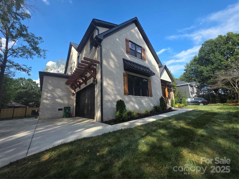 Image 20 of a home in . Image 20 of a home in .