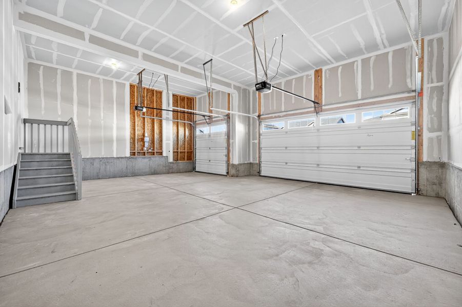 Spacious, unfurnished interior of a new home in Trailstone, Arvada (Image 28).