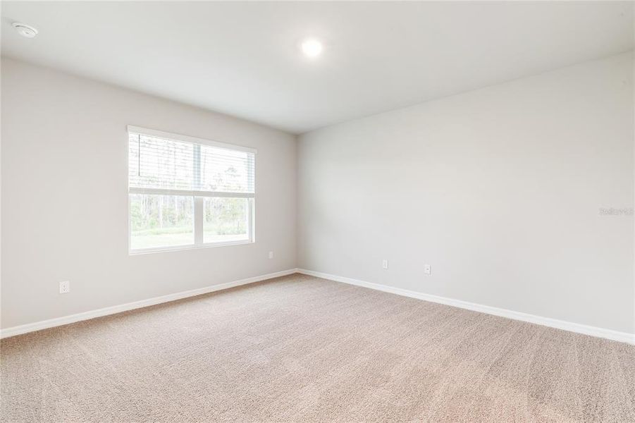 Spacious, unfurnished interior of a new home in Seagrass, Punta Gorda (Image 11).