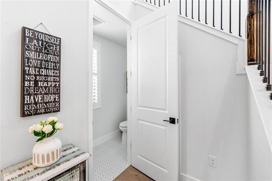 Furnished interior view inside a new home in Emerald Landing at Waterside at Lakewood Ranch – Cottage Series, Sarasota (Image 7). Furnished interior view inside a new home in Emerald Landing at Waterside at Lakewood Ranch – Cottage Series, Sarasota (Image 7).