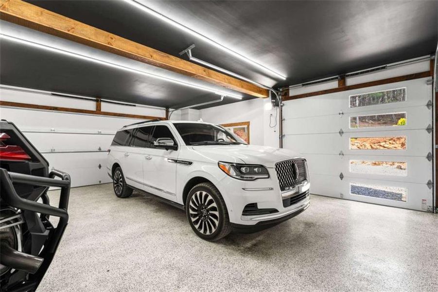 Image 83 of a home in .