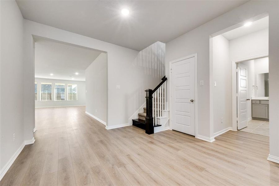 Spacious, unfurnished interior of a new home in Sutton Fields, Celina (Image 22).