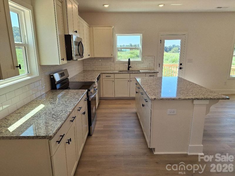 Furnished interior view inside a new home in Cardiff Glyn, Catawba (Image 5).