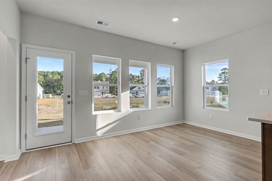 Spacious, unfurnished interior of a new home in Hainer Place, Conway (Image 16).