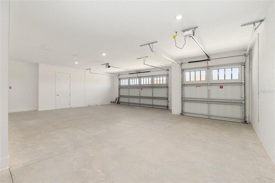 Spacious, unfurnished interior of a new home in , Ocala (Image 56).