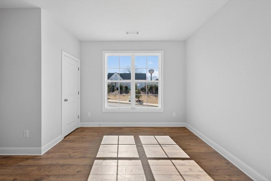 Spacious, unfurnished interior of a new home in Hemingway, Flowery Branch (Image 35). Spacious, unfurnished interior of a new home in Hemingway, Flowery Branch (Image 35).