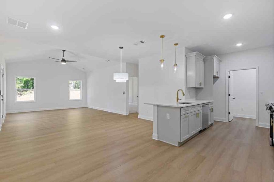 Image 25 of a home in .