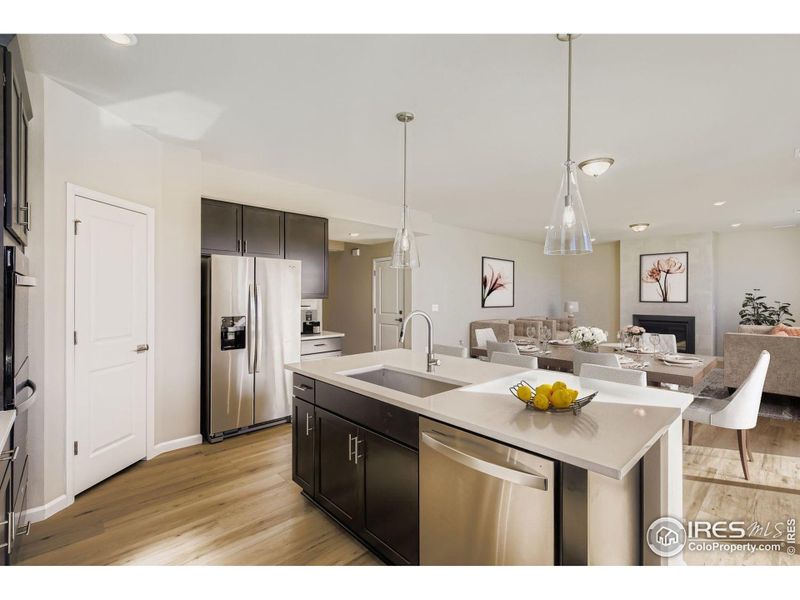 Large Kitchen Island!