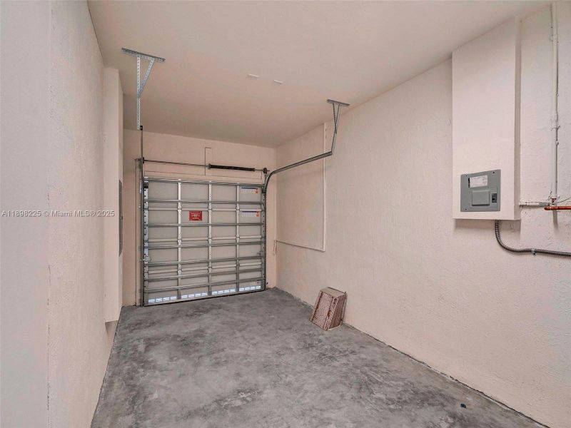 Spacious, unfurnished interior of a new home in , Homestead (Image 26). Spacious, unfurnished interior of a new home in , Homestead (Image 26).