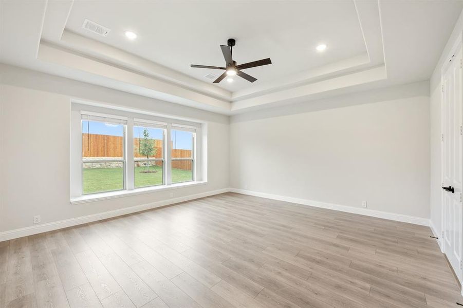 Spacious, unfurnished interior of a new home in Timberbrook, Justin (Image 36). Spacious, unfurnished interior of a new home in Timberbrook, Justin (Image 36).