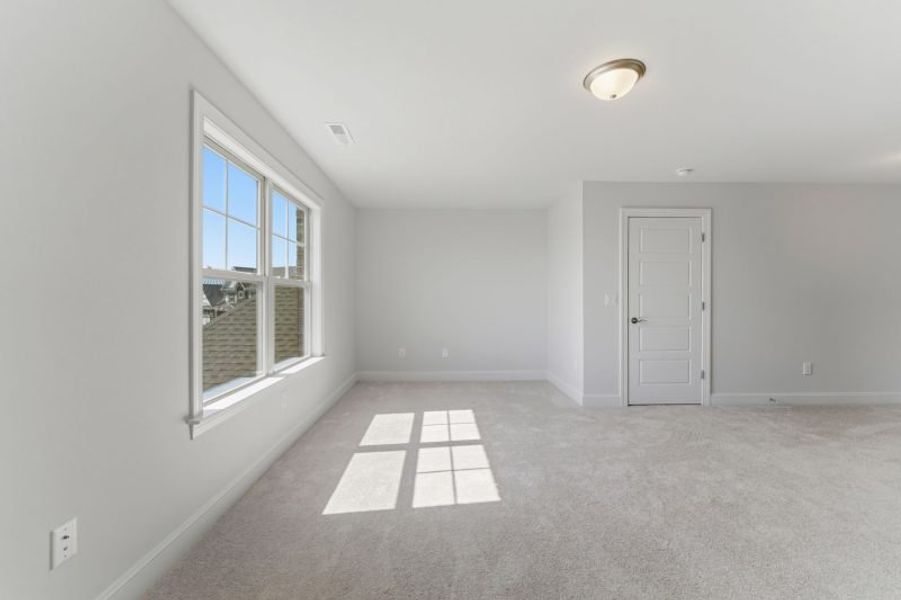 Representative unfurnished interior of a home built from the Hampton by Keystone Homes NC in Preserve at Carriage Cove, Oak Ridge (Image 88).