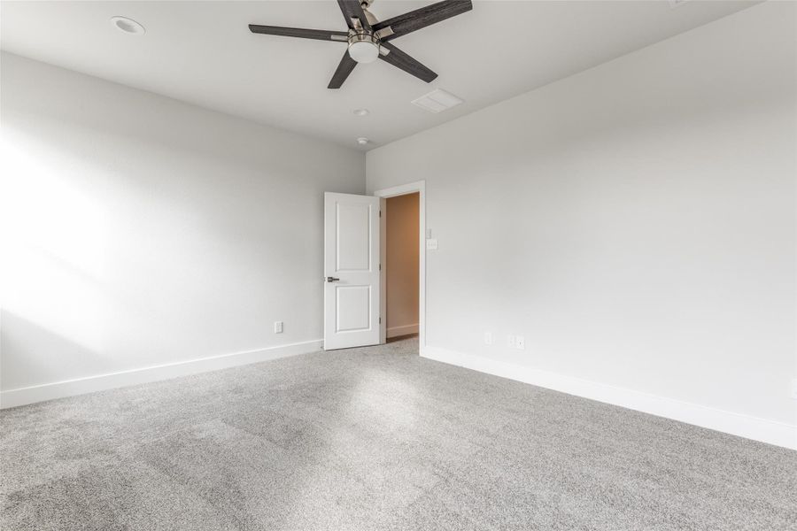 Image 9 of a home in .