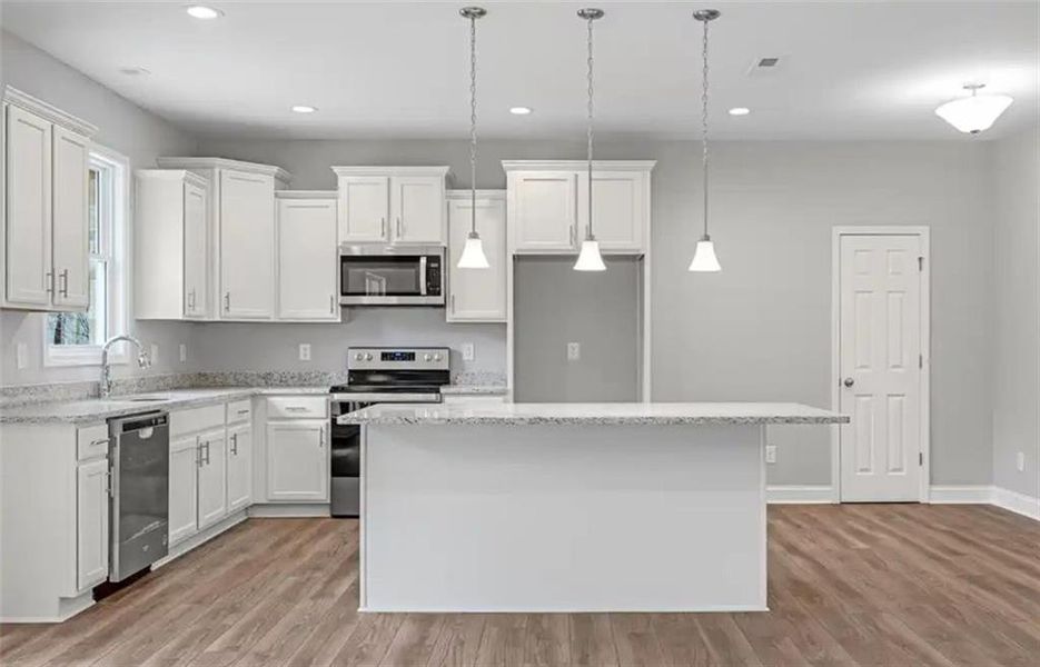 Furnished interior view inside a new home in , Milledgeville (Image 5).