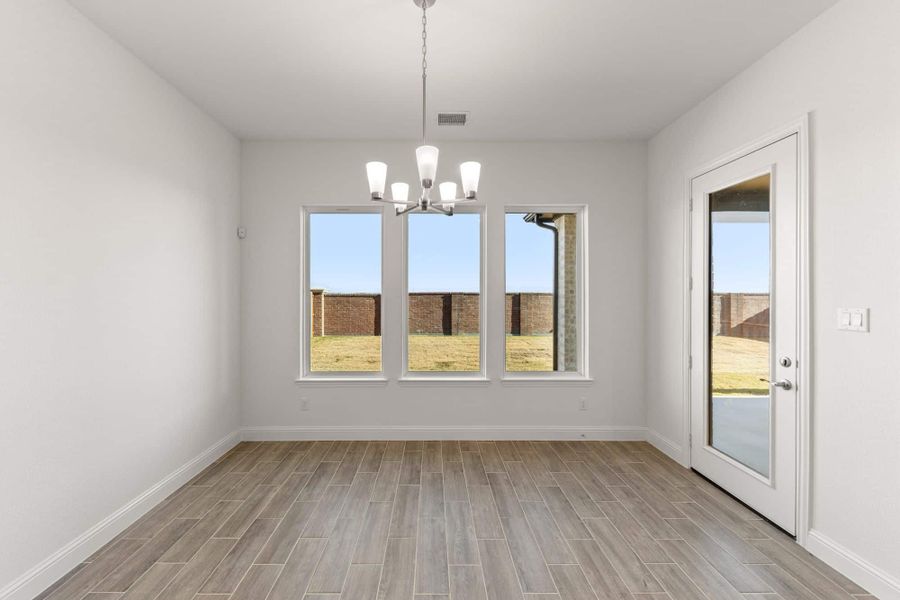 Representative unfurnished interior of a home built from the Belton by UnionMain Homes in Myrtle Creek, Waxahachie (Image 16). Representative unfurnished interior of a home built from the Belton by UnionMain Homes in Myrtle Creek, Waxahachie (Image 16).