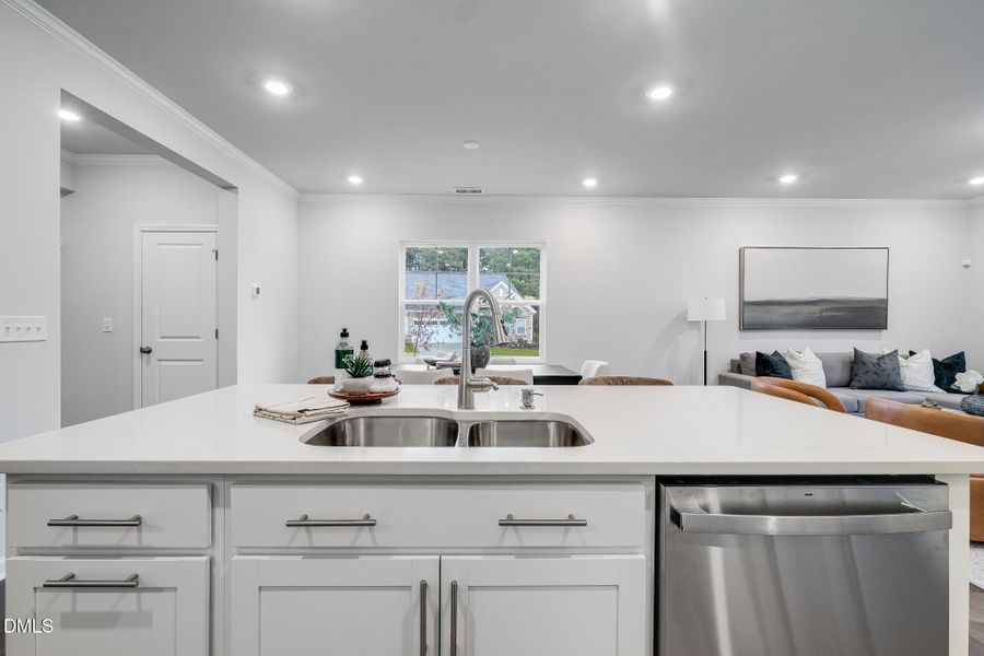 SUN_TripleCrown_Pic_Davidson-15