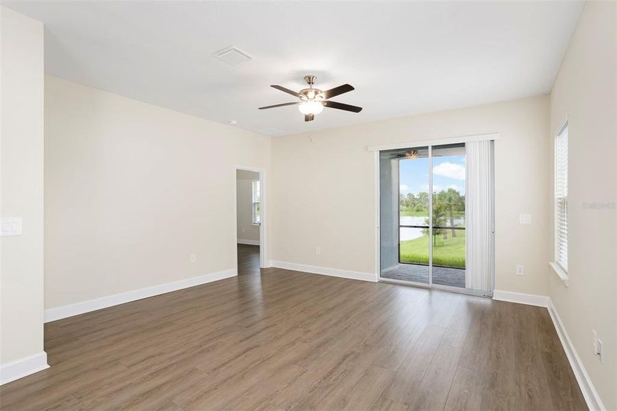 Spacious, unfurnished interior of a new home in , Bradenton (Image 35).