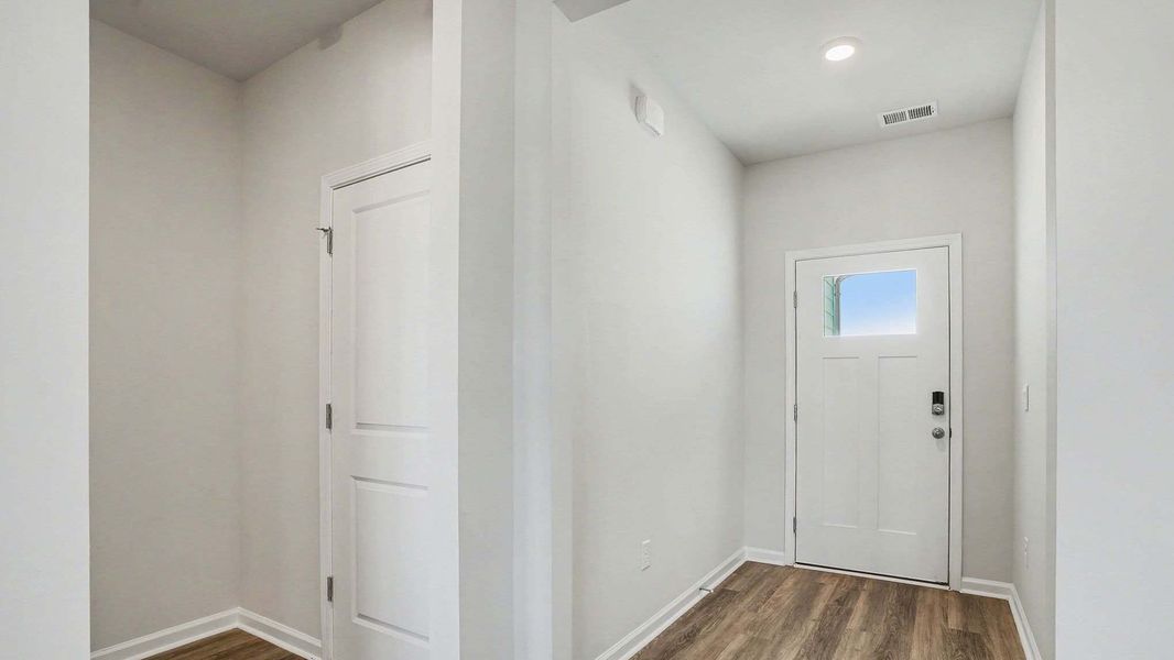Spacious, unfurnished interior of a new home in Preserve at Cypress Commons, Conway (Image 8).