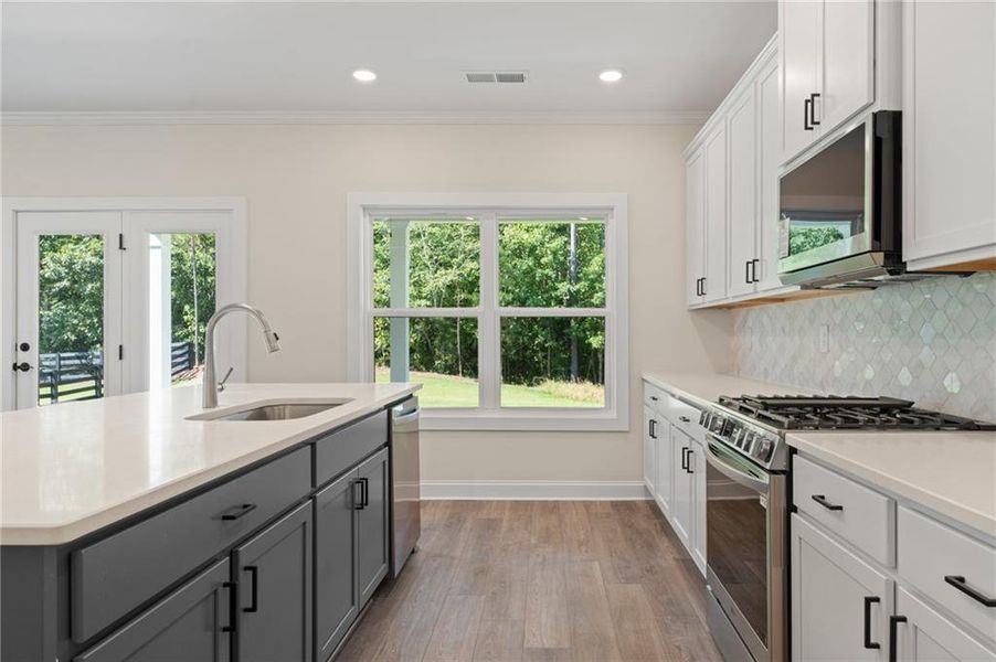 Furnished interior view inside a new home in , Dallas (Image 8).
