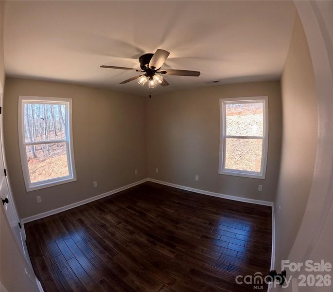 Spacious, unfurnished interior of a new home in , Marion (Image 16).