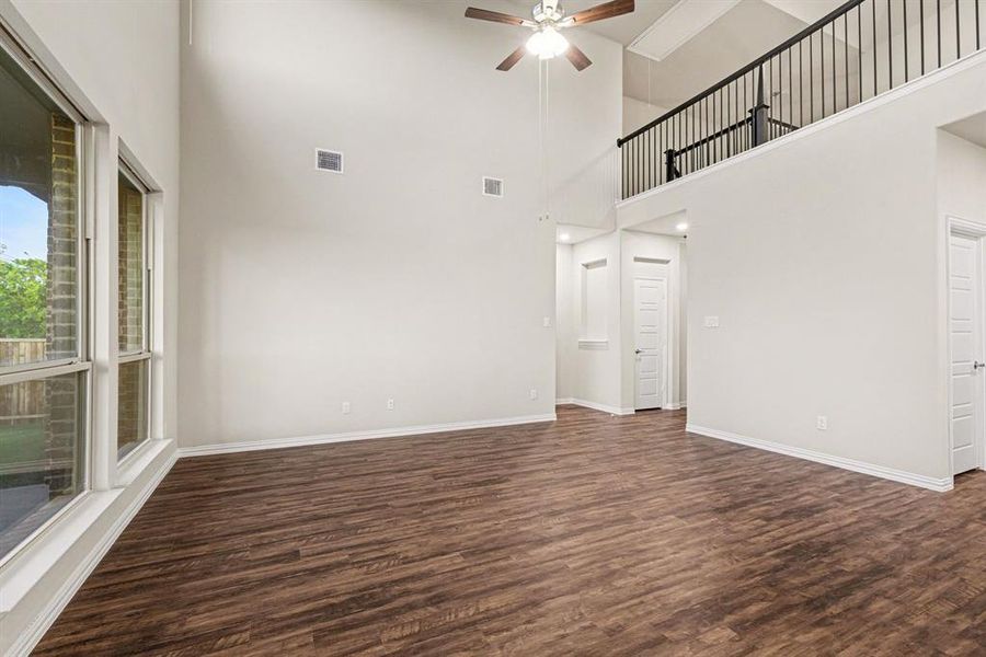 Spacious, unfurnished interior of a new home in Courts Of Bonnie Brae, Denton (Image 19).