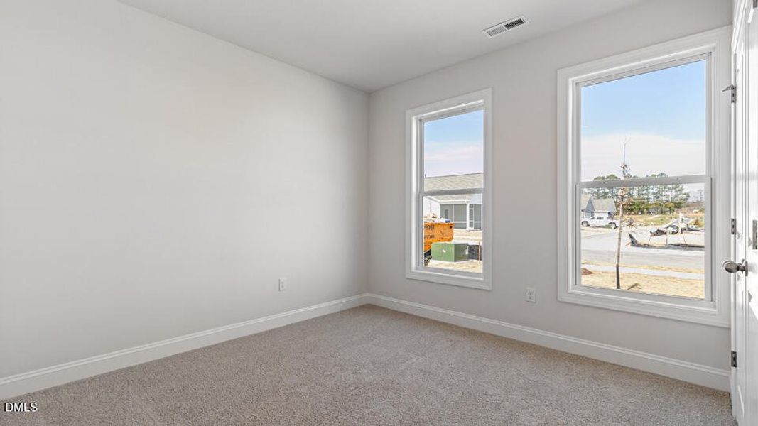 lot-218-sophie-f-508-lemon-daisy-ln-knig