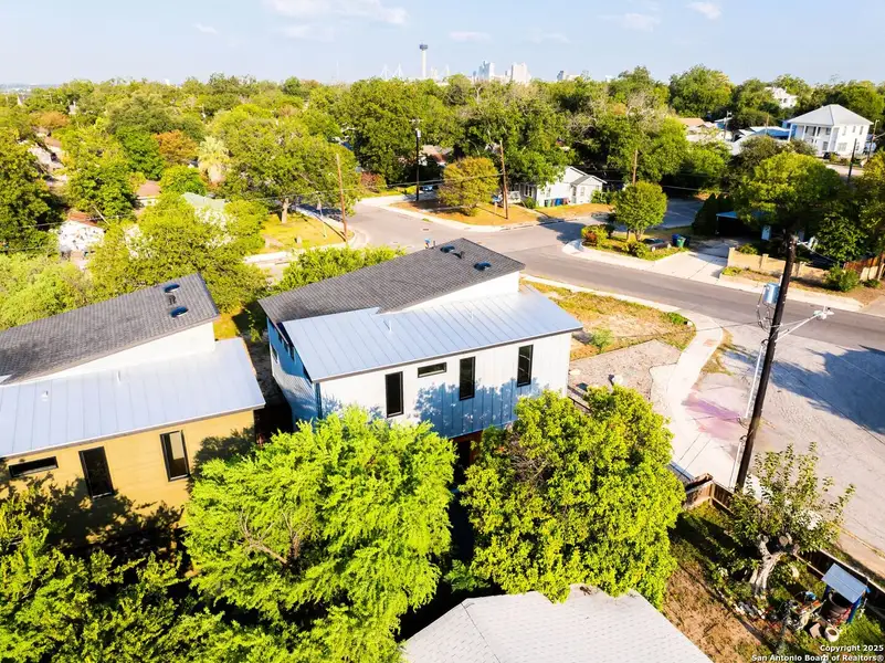 Image 21 of a home in .