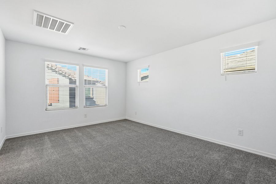 Spacious, unfurnished interior of a new home in Parkside, Avondale (Image 25).