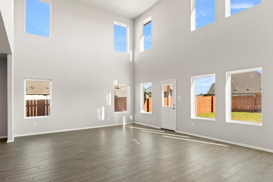 Spacious, unfurnished interior of a new home in Oaks at San Gabriel, Georgetown (Image 18).