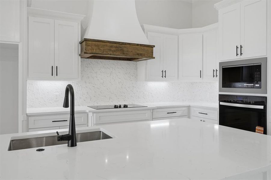 Furnished interior view inside a new home in , Weatherford (Image 8).