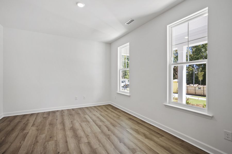 Spacious, unfurnished interior of a new home in Georgias Landing, Raleigh (Image 16). Spacious, unfurnished interior of a new home in Georgias Landing, Raleigh (Image 16).