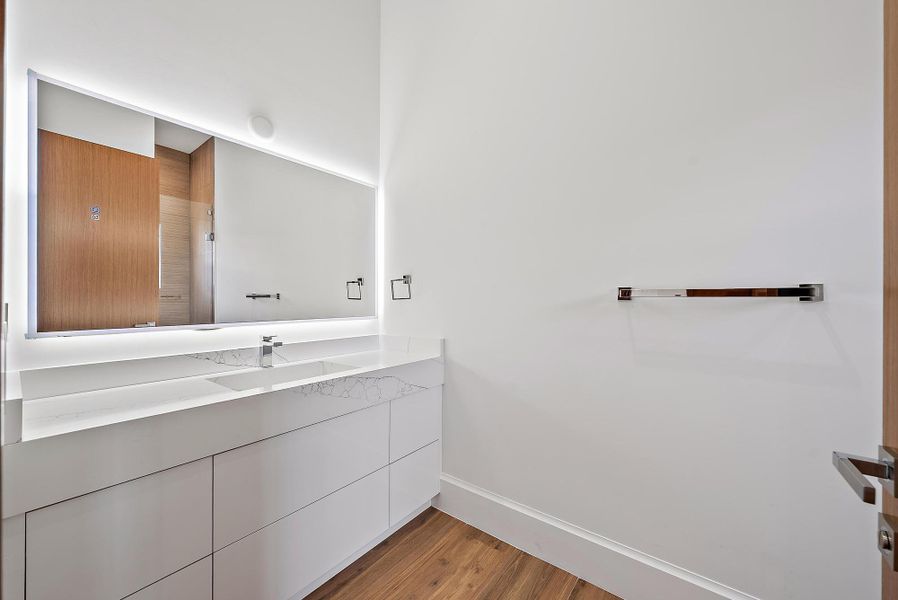 Image 33 of a home in .