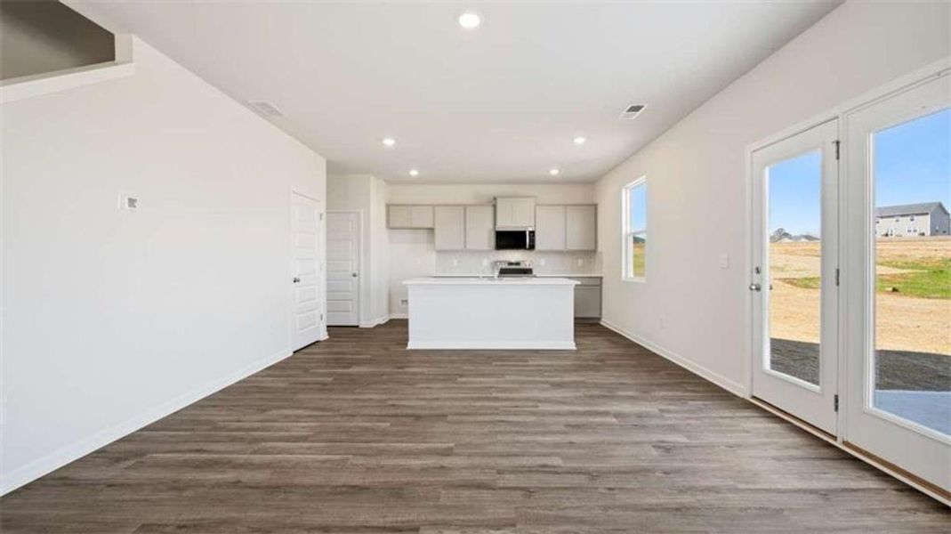Spacious, unfurnished interior of a new home in Poplar Preserve, Newnan (Image 15). Spacious, unfurnished interior of a new home in Poplar Preserve, Newnan (Image 15).