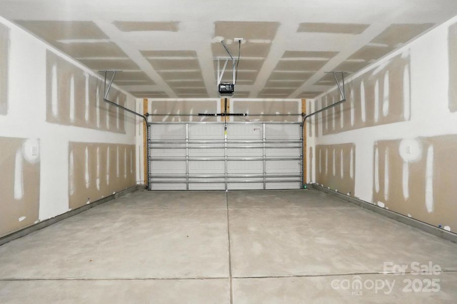 Image 44 of a home in Hampton Woods.